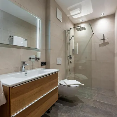 Waldnest * Kitzbühel